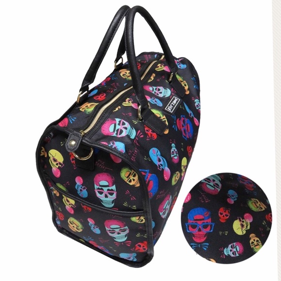 Betsey Johnson Skull Party Large Duffel Weekender - Picture 3 of 8